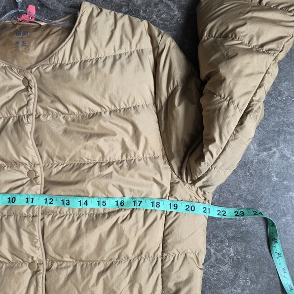 Uniqlo Down Women's Ultra Light, Tan Puffer Coat Cardigan Sweater  Warm L EUC - Picture 7 of 15